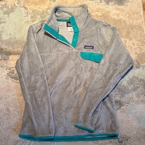 Patagonia Light Gray and Teal Snap Pullover